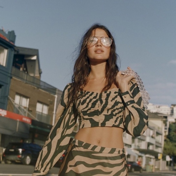 Hansen and Gretel Odessa Top - Picture 3 of 3